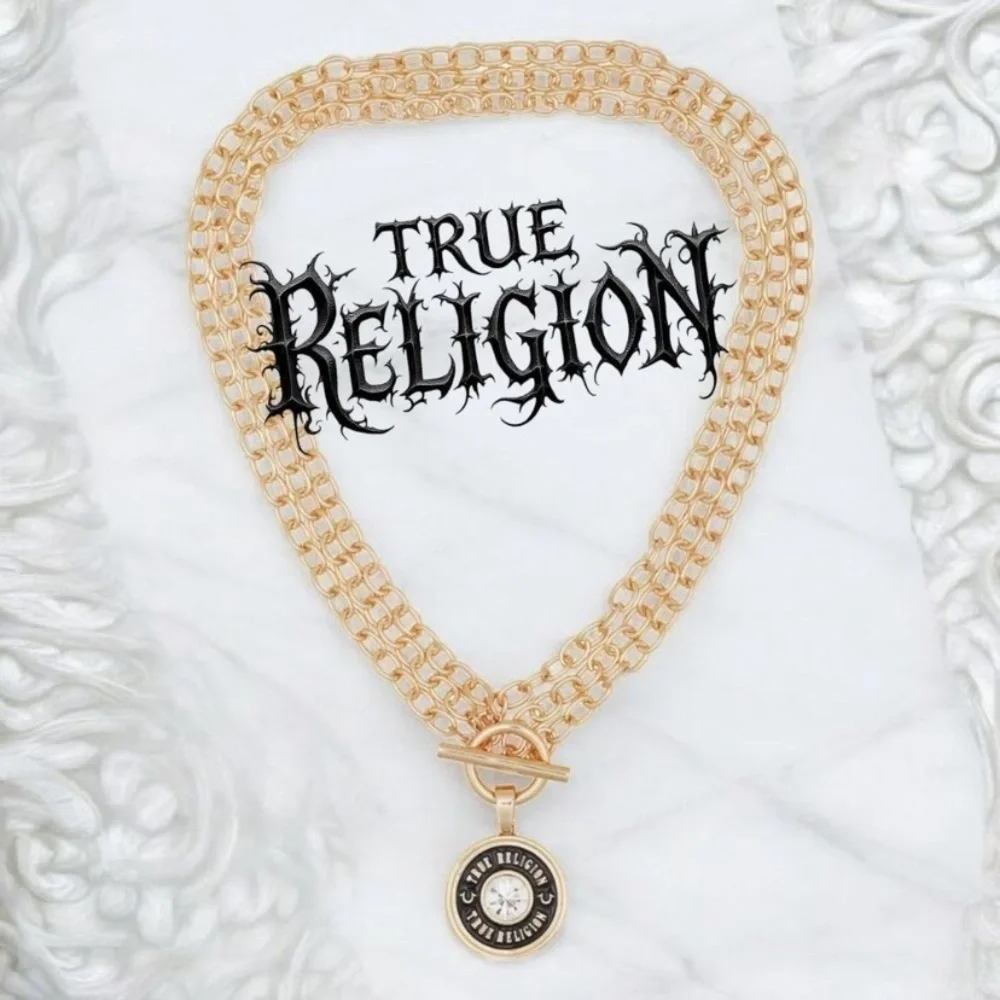 NWT True Religion Double Chain Gold Necklace With Logo Pendant